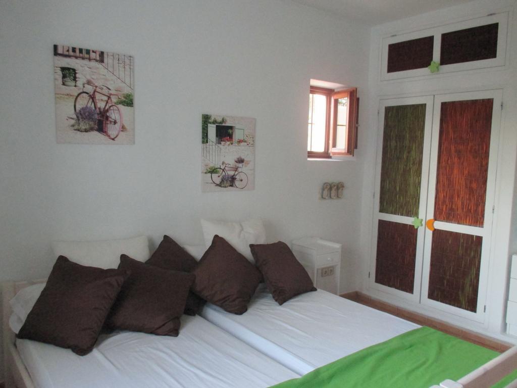 Villa Sa Vinyeta Sant Llorenç de Balàfia Habitación foto